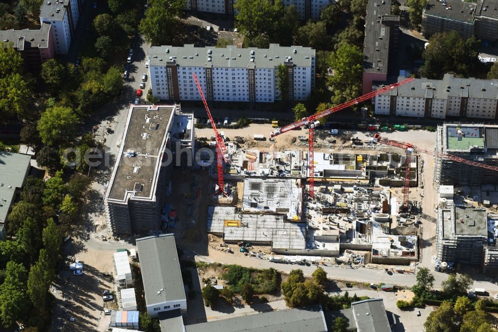 Aerial image Berlin - Construction site to build a new multi-family residential complex Quartier Luisenpark on Stallschreiberstrasse - Alexandrinenstrasse in the district Mitte in Berlin, Germany