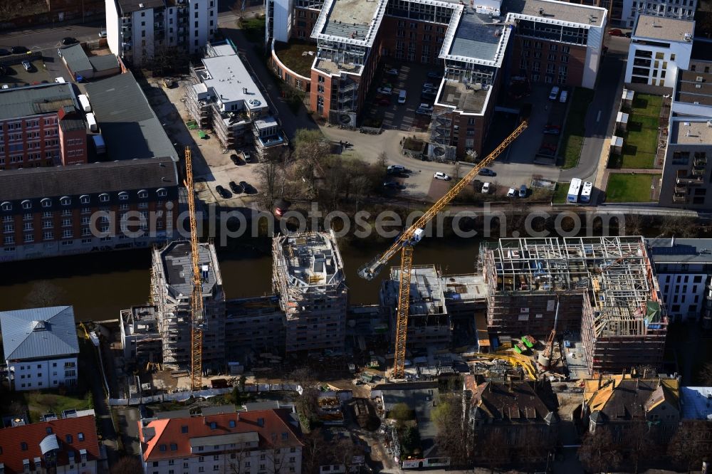 Aerial image Leipzig - Construction site to build a new multi-family residential complex LE RIVERHOUSES on Holbeinstrasse on river Weisse Elster in the district Schleussig in Leipzig in the state Saxony