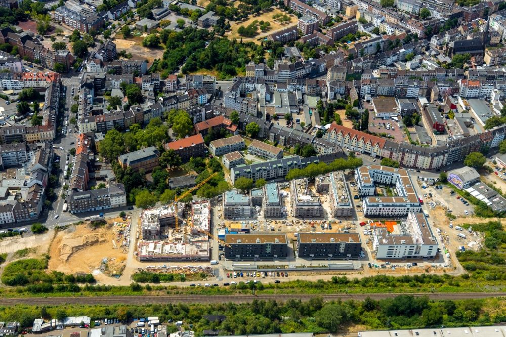 Aerial photograph Düsseldorf - Construction site to build a new multi-family residential complex Schoeffenhoefe of Vivawest Wohnen GmbH on Mindener Strasse in Duesseldorf in the state North Rhine-Westphalia, Germany