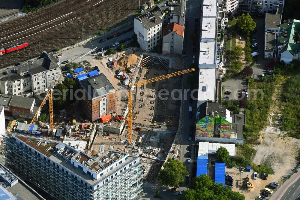 Hamburg from the bird's eye view: Construction site to build a new multi-family residential complex on Schultzweg corner Norderstrasse in the district Hammerbrook in Hamburg, Germany