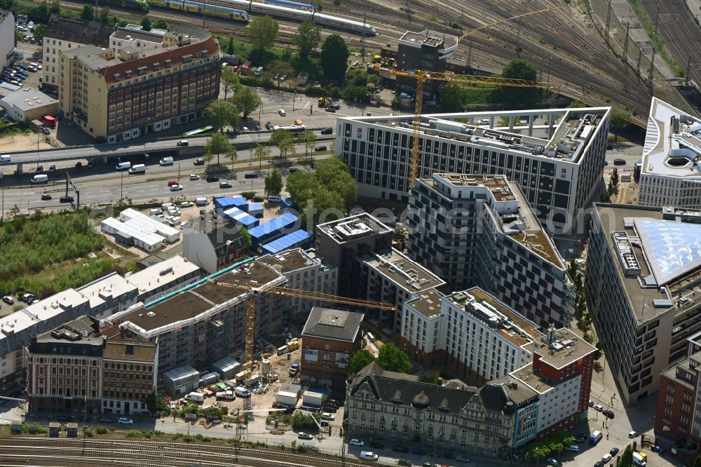 Hamburg from the bird's eye view: Construction site to build a new multi-family residential complex on Schultzweg corner Norderstrasse in the district Hammerbrook in Hamburg, Germany