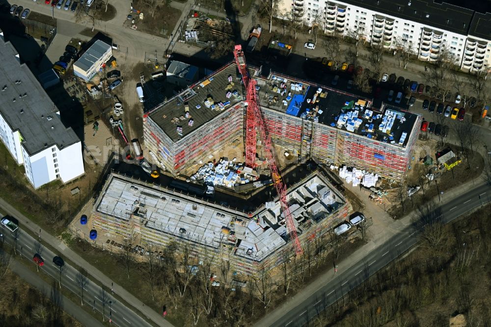 Aerial photograph Berlin - Construction site to build a new multi-family residential complex on Seehausener Strasse corner Pablo-Picasso-Strasse in the district Hohenschoenhausen in Berlin, Germany