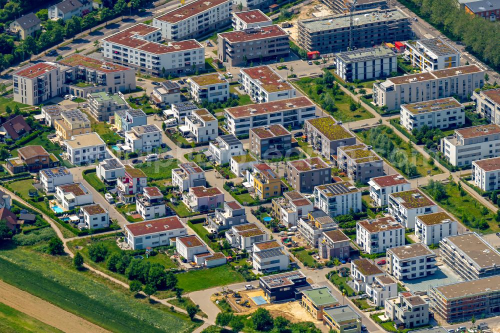 Aerial image Offenburg - Construction site to build a new multi-family residential complex Im Seidenfaden in Offenburg in the state Baden-Wuerttemberg, Germany