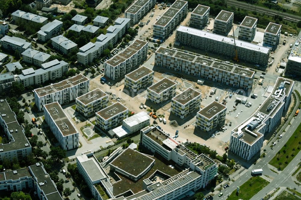 Aerial photograph Schönefeld - Construction site to build a new multi-family residential complex Sonnenhoefe through the Deutsche Immobilien Entwicklungs AG on Angerstrasse - Aldebaronstrasse - Hons-Grade-Allee in Schoenefeld in the state Brandenburg, Germany