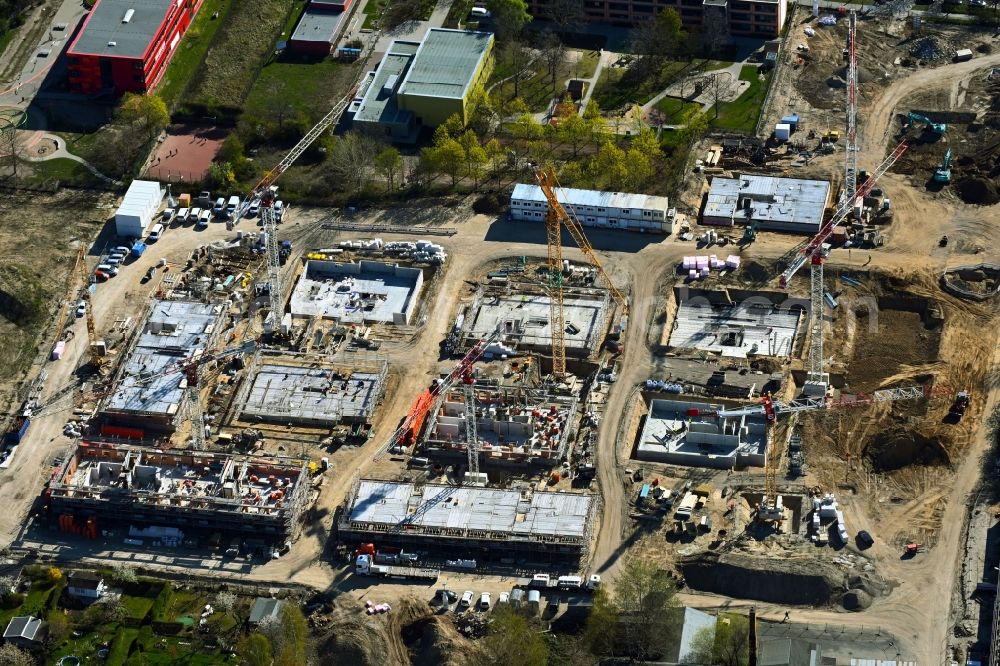 Aerial photograph Berlin - Construction site to build a new multi-family residential complex Stadtgut on street Alt-Hellersdorf - Havellaender Ring in the district Hellersdorf in Berlin, Germany