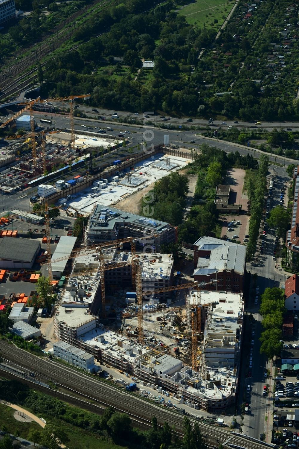 Aerial image Berlin - Construction site to build a new multi-family residential complex Stadtquartier Suedkreuz on Gotenstrasse - Tempelhofer Weg in the district Schoeneberg in Berlin, Germany