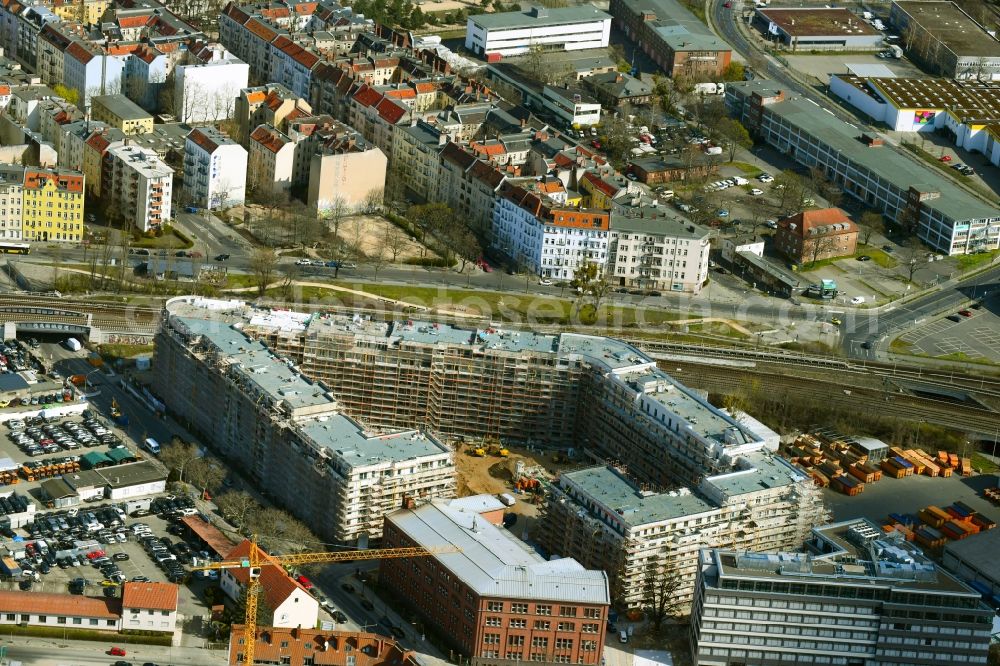 Berlin from the bird's eye view: Construction site to build a new multi-family residential complex Stadtquartier Suedkreuz on Gotenstrasse - Tempelhofer Weg in the district Schoeneberg in Berlin, Germany