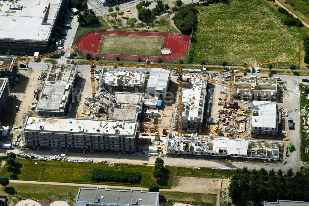 Aerial image Schönefeld - Construction site to build a new multi-family residential complex Theodor-Fontane-Hoefe of DIE Deutsche Immobilien Entwicklungs AG on Theodor-Fontane-Allee in Schoenefeld in the state Brandenburg, Germany