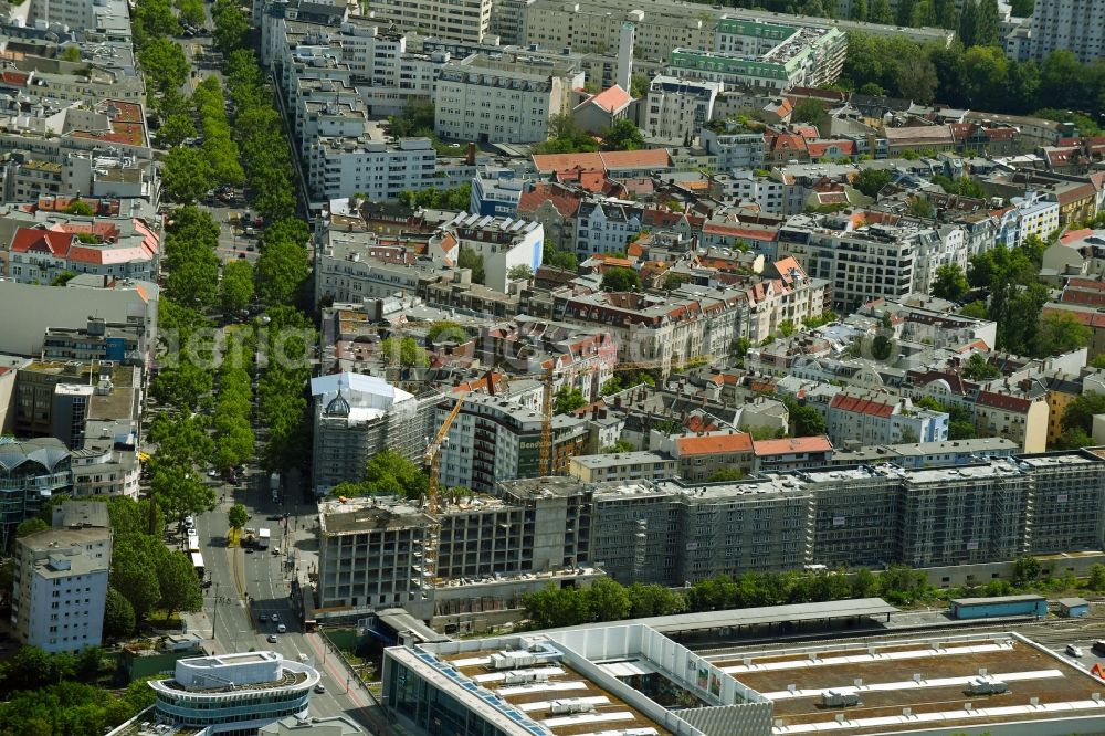 Aerial photograph Berlin - Construction site to build a new multi-family residential complex Tor zum Ku'damm on Kurfuerstendamm - place Henriettenplatz - Seesener Strasse in the district Halensee in Berlin, Germany