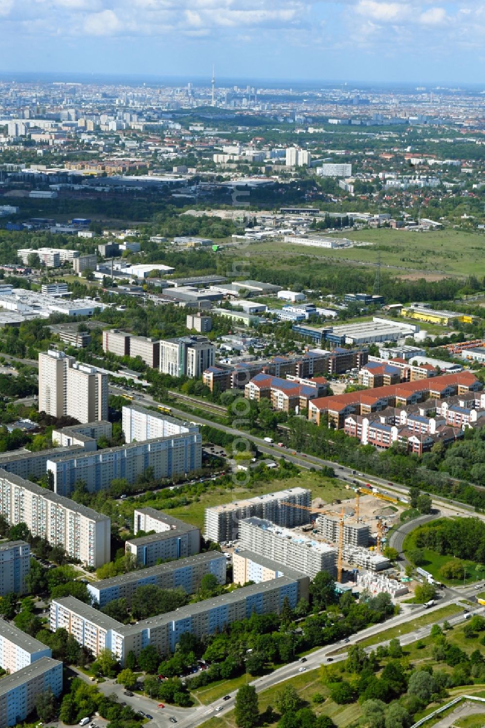 Aerial photograph Berlin - Construction site to build a new multi-family residential complex Trusetaler Strasse corner Wuhletalstrasse in the district Marzahn in Berlin, Germany
