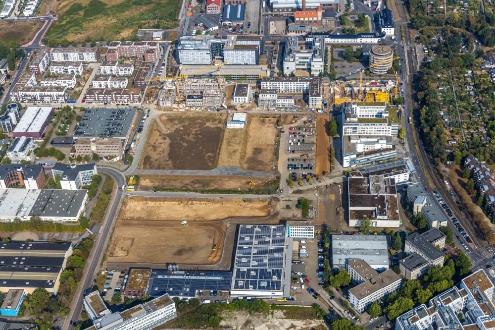 Aerial image Düsseldorf - Construction site to build a new multi-family residential complex Vierzig549 on Romy-Schneider-Strasse - Boehlerstrasse - Willstaetterstrasse in the district Heerdt in Duesseldorf in the state North Rhine-Westphalia, Germany