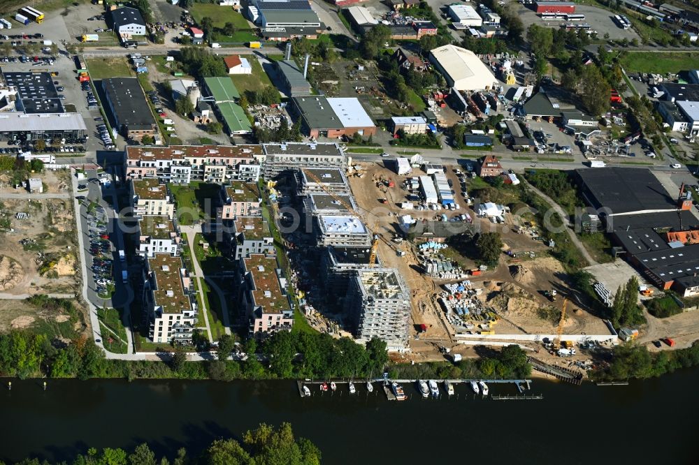 Aerial photograph Geesthacht - Construction site to build a new multi-family residential complex WATERKANT - Elbterrassen II on street Steinstrasse - Hafenstrasse in Geesthacht in the state Schleswig-Holstein, Germany