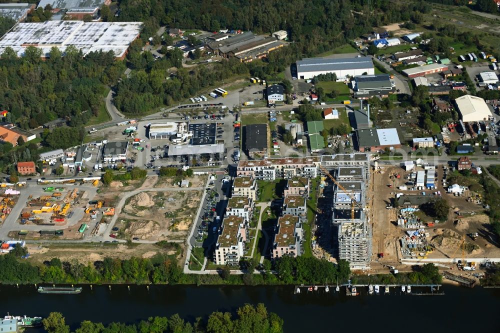 Geesthacht from the bird's eye view: Construction site to build a new multi-family residential complex WATERKANT - Elbterrassen II on street Steinstrasse - Hafenstrasse in Geesthacht in the state Schleswig-Holstein, Germany