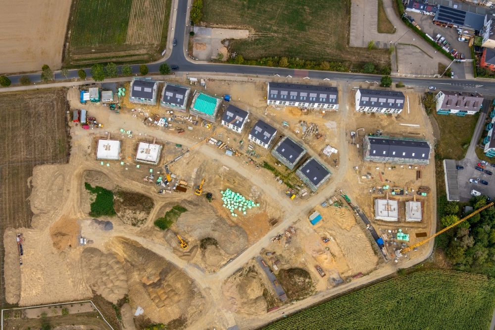 Aerial photograph Velbert - Construction site to build a new multi-family residential complex Wimmersberger Suedblick in the district Neviges in Velbert in the state North Rhine-Westphalia, Germany