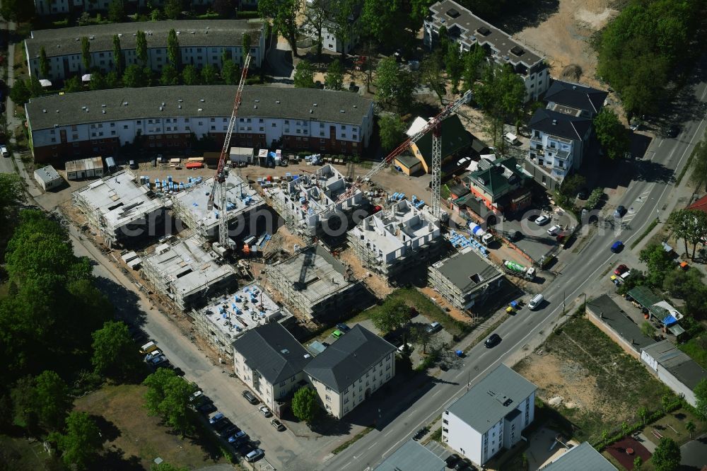 Aerial photograph Teltow - Construction site to build a new multi-family residential complex Wohnanlage Striewitzweg in Teltow in the state Brandenburg, Germany