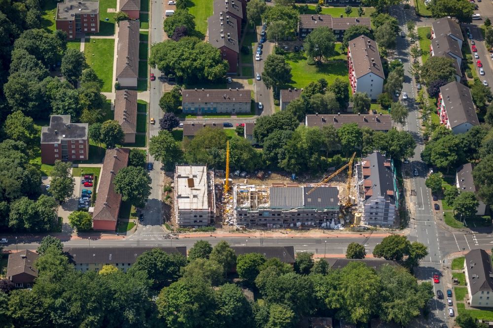 Aerial image Duisburg - Construction site to build a new multi-family residential complex of BZ Wohnbau KG Am Driesenbusch in Duisburg in the state North Rhine-Westphalia, Germany