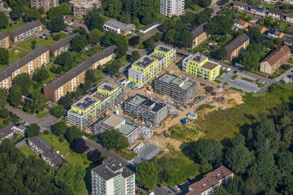 Aerial photograph Duisburg - Construction site to build a new multi-family residential complex Wohnquartier Walsum on Goerdelerstrasse in the district Vierlinden in Duisburg at Ruhrgebiet in the state North Rhine-Westphalia, Germany