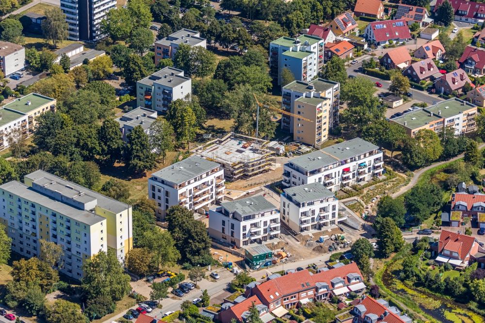 Duisburg from above - Construction site to build a new multi-family residential complex Zum Wassergraben in the district Grossenbaum in Duisburg in the state North Rhine-Westphalia, Germany