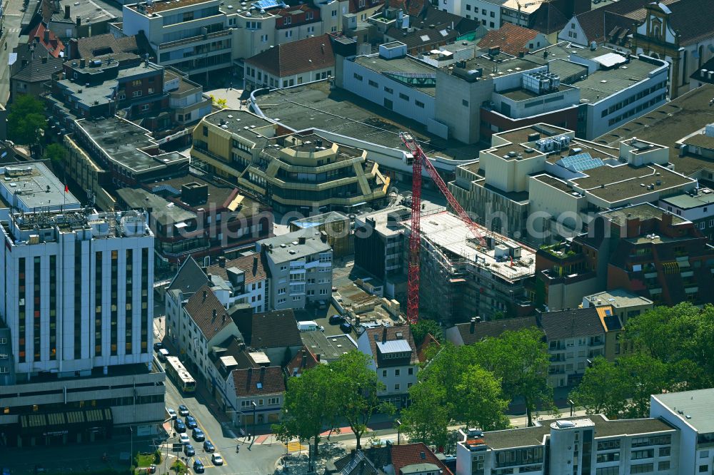 Aerial photograph Paderborn - Construction site to build a new multi-family residential complex on Brueckengasse - Koenigstrasse in Paderborn in the state North Rhine-Westphalia, Germany