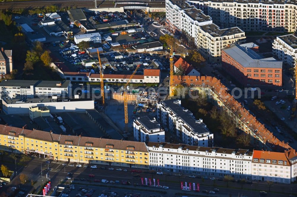 Berlin from the bird's eye view: Construction site to build a new multi-family residential complex Sachsendamm - Gotenstrasse - Tempelhofer Weg in the district Schoeneberg in Berlin, Germany