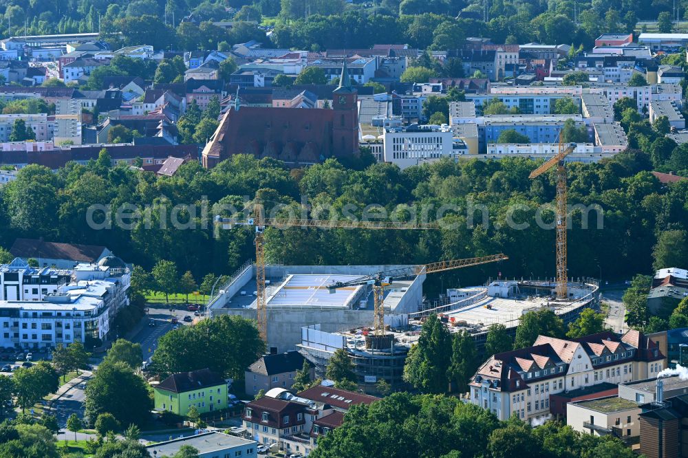 Aerial photograph Bernau - Construction site for the new parking garage and Mehrzweckhalle on Ladeburger Chaussee - Jahnstrasse - Ladeburger Strasse in Bernau in the state Brandenburg, Germany