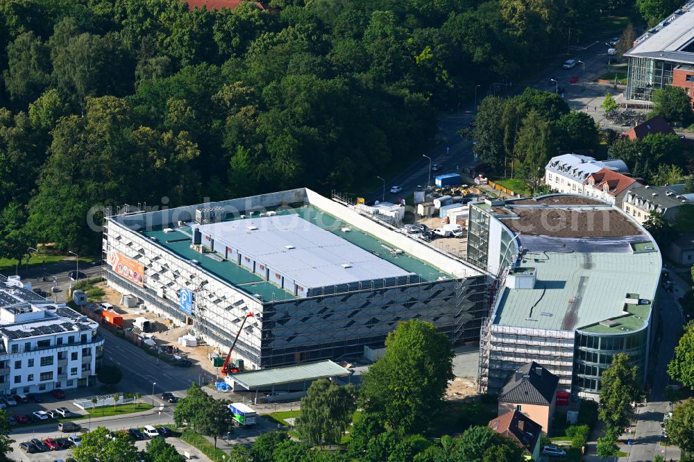 Bernau from the bird's eye view: Construction site for the new parking garage and Mehrzweckhalle on Ladeburger Chaussee - Jahnstrasse - Ladeburger Strasse in Bernau in the state Brandenburg, Germany