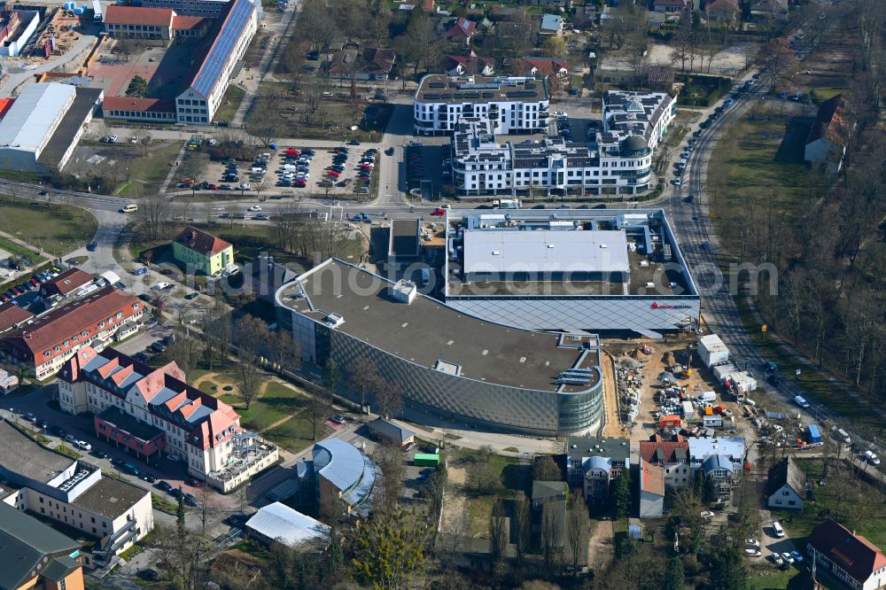 Bernau from above - Construction site for the new parking garage and Mehrzweckhalle on Ladeburger Chaussee - Jahnstrasse - Ladeburger Strasse in Bernau in the state Brandenburg, Germany