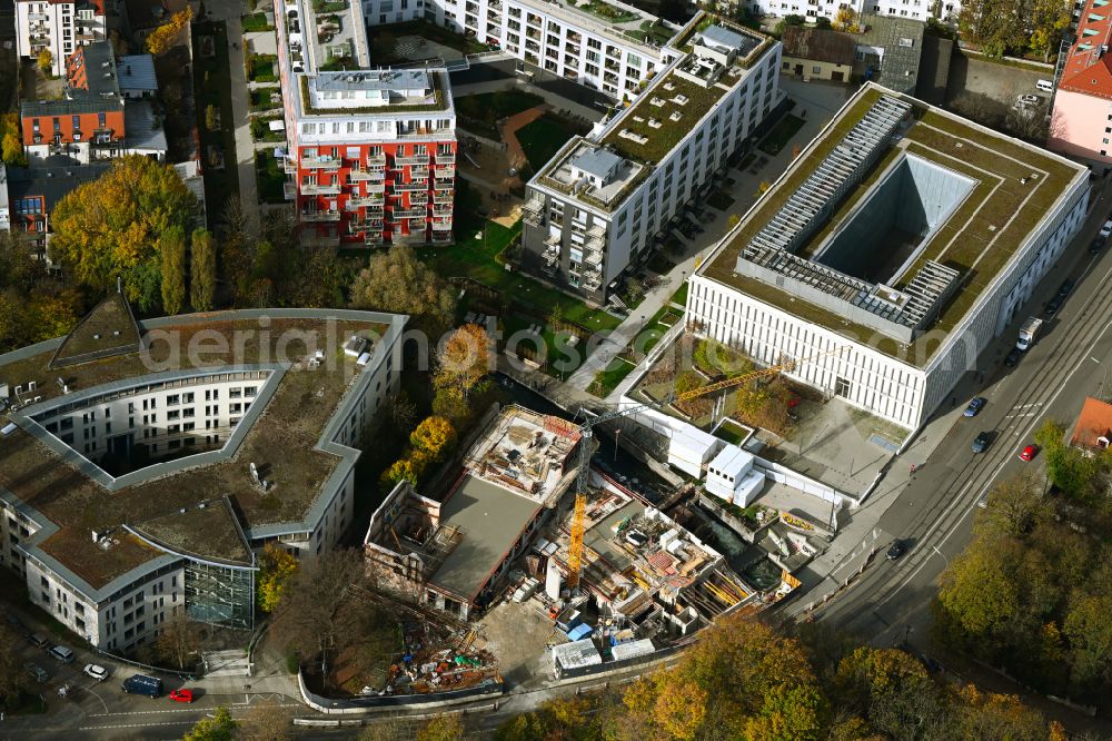 München from the bird's eye view: construction site for new building of the restaurant of Paulaner Brauerei Gruppe on street Ohlmuellerstrasse - Reger- und Hochstrasse in the district Au-Haidhausen in Munich in the state Bavaria, Germany