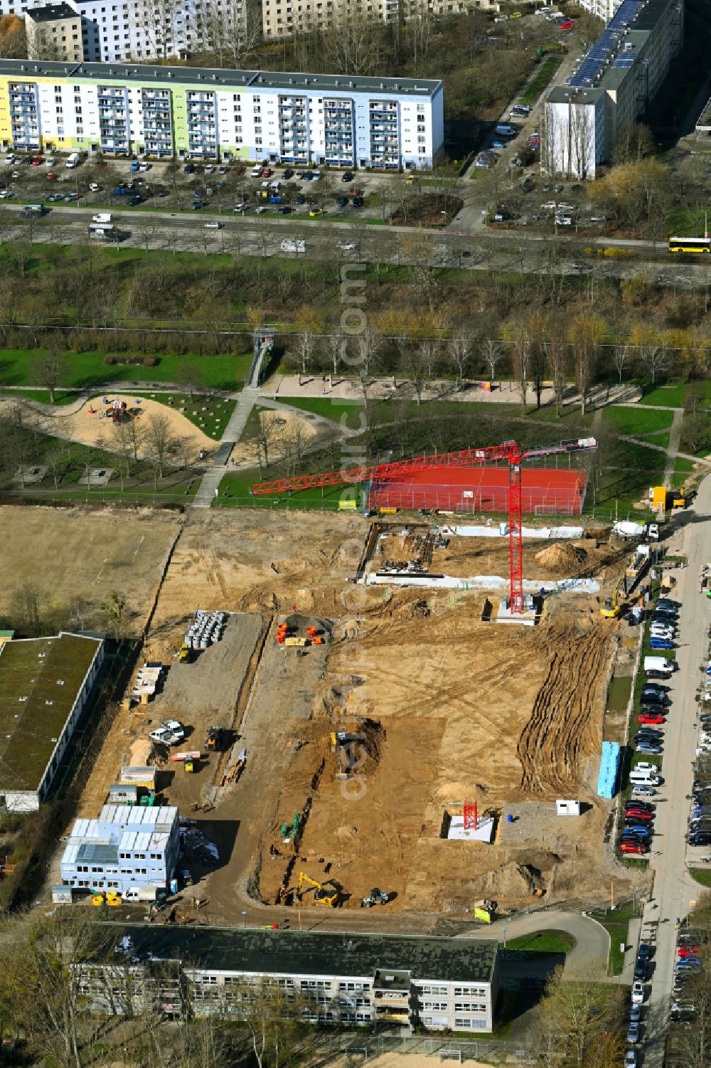 Aerial photograph Berlin - New construction site of the school building Gymnasium with Sporthalle on street Erich-Kaestner-Strasse in the district Kaulsdorf in Berlin, Germany