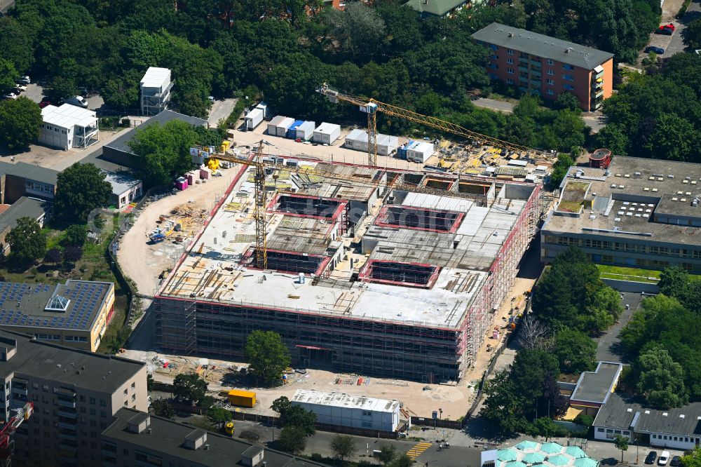 Aerial photograph Berlin - New construction site of the school building Anna-Freud-Schule on street Halemweg in the district Charlottenburg-Nord in Berlin, Germany