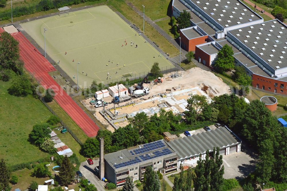 Aerial image Berlin - New construction site of the school building of Barnim Gymnasium on street Ahrensfelder Chaussee in the district Falkenberg in Berlin, Germany