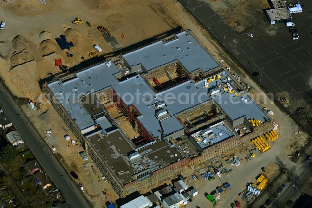 Aerial image Berlin - New construction site of the school building Clay-Oberschule on Neudecker Weg and August-Froehlich-Strasse in Berlin, Germany