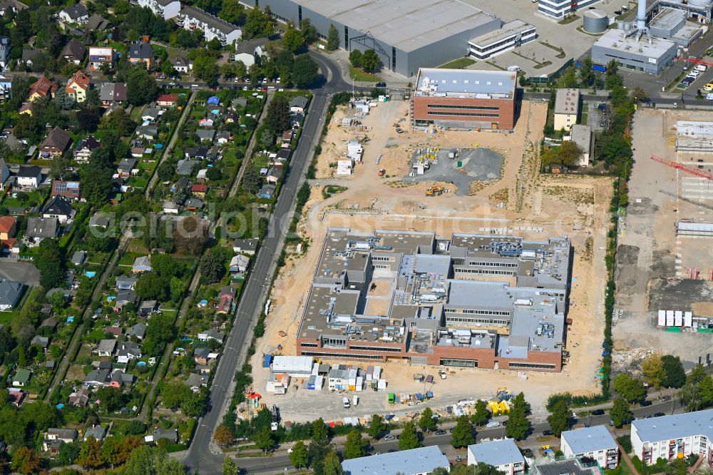 Aerial photograph Berlin - New construction site of the school building Clay-Oberschule on Neudecker Weg and August-Froehlich-Strasse in Berlin, Germany