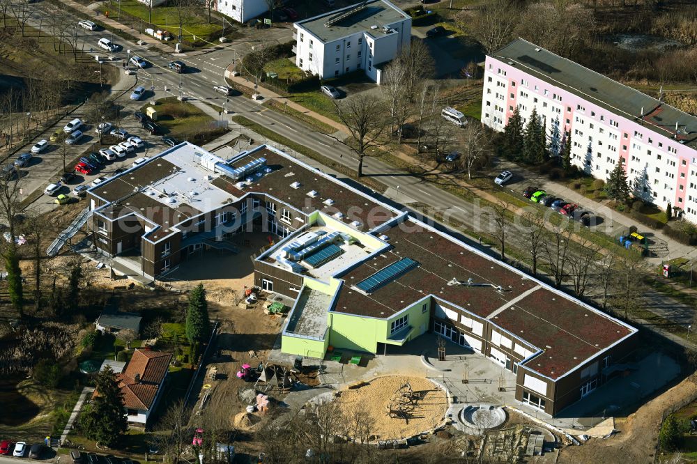 Aerial photograph Bernau - New construction site of the school building Evangelischen Grundschule on street Ladeburger Chaussee in Bernau in the state Brandenburg, Germany