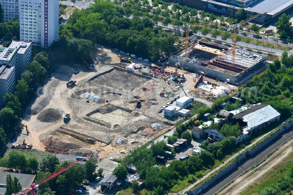 Aerial photograph Leipzig - New construction site of the school building campus on street Tarostrasse - Doesner Weg - Semmelweisstrasse in the district Zentrum-Suedost in Leipzig in the state Saxony, Germany