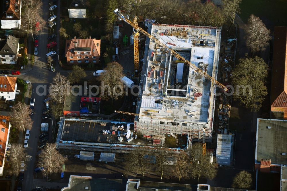 Lübeck from above - New construction site of the school building of GGS St Juergen on Moenkhofer Weg in the district Huextertor - Muehlentor - Gaertnergasse in Luebeck in the state Schleswig-Holstein, Germany