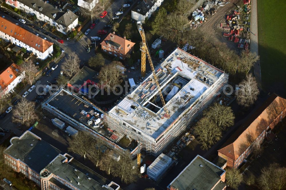 Lübeck from the bird's eye view: New construction site of the school building of GGS St Juergen on Moenkhofer Weg in the district Huextertor - Muehlentor - Gaertnergasse in Luebeck in the state Schleswig-Holstein, Germany
