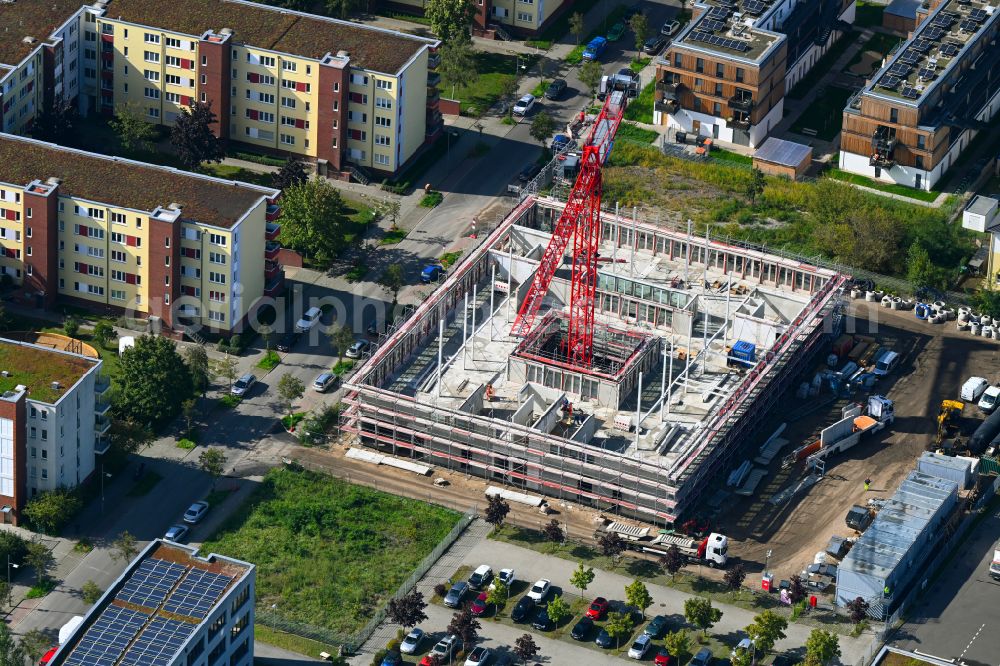 Berlin from the bird's eye view: New construction site of the school building einer Grundschule on street Schleizer Strasse in the district Hohenschoenhausen in Berlin, Germany