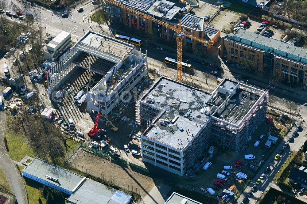 Aerial image Berlin - New construction site of the school building 49. Grundschule Pankow on street Rennbahnstrasse in the district Weissensee in Berlin, Germany