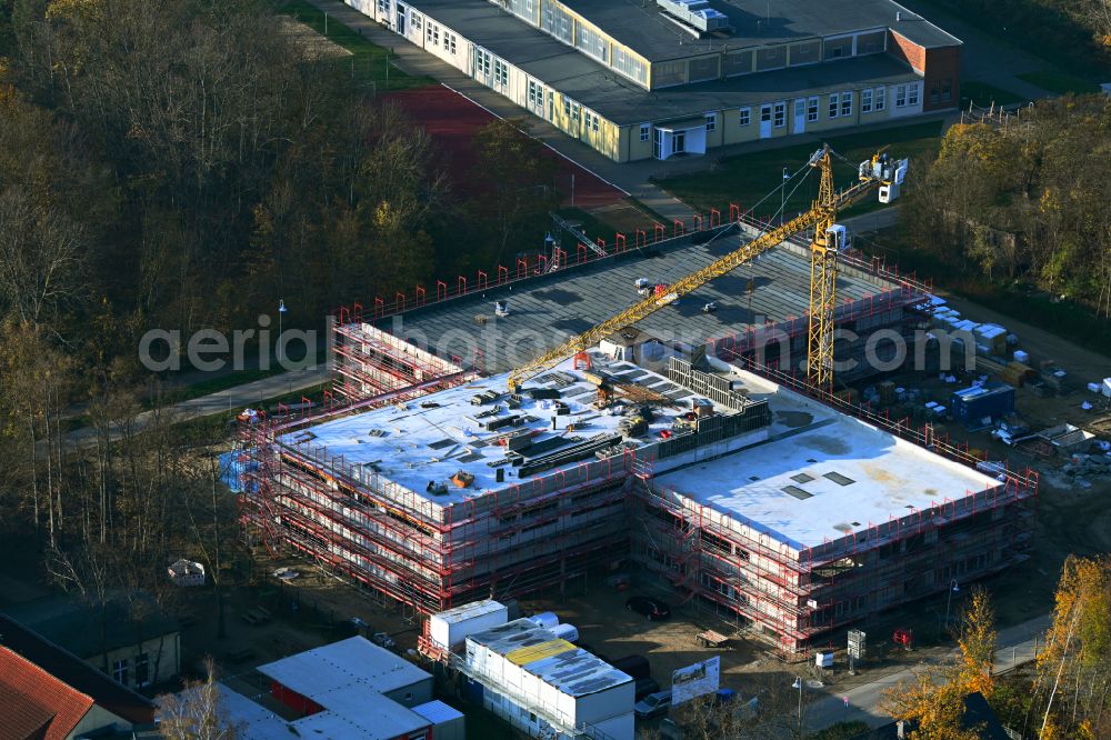 Aerial photograph Werneuchen - New construction site of the school building Grundschule Im Rosenpark on street Goldregenstrasse in Werneuchen in the state Brandenburg, Germany