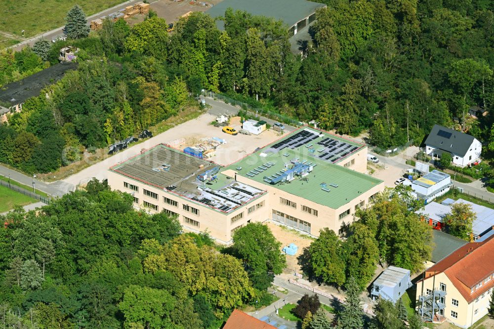 Aerial photograph Werneuchen - New construction site of the school building Grundschule Im Rosenpark on street Goldregenstrasse in Werneuchen in the state Brandenburg, Germany