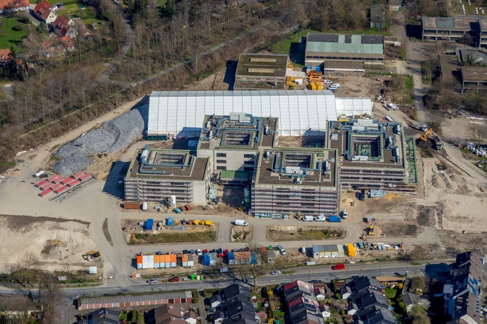 Aerial image Essen - New construction site of the school building of Gustav-Heinemann-Schule along the Schonnebeckhoefe in Essen in the state North Rhine-Westphalia, Germany