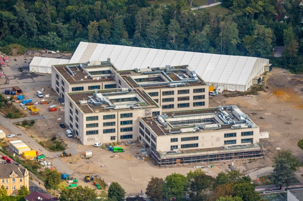 Aerial photograph Essen - New construction site of the school building of Gustav-Heinemann-Schule along the Schonnebeckhoefe in Essen in the state North Rhine-Westphalia, Germany