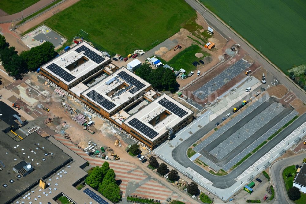 Rinteln from above - New construction site of the school building einer IGS - Integrierten Gesamtschule on Paul-Erdniss-Strasse in Rinteln in the state Lower Saxony, Germany