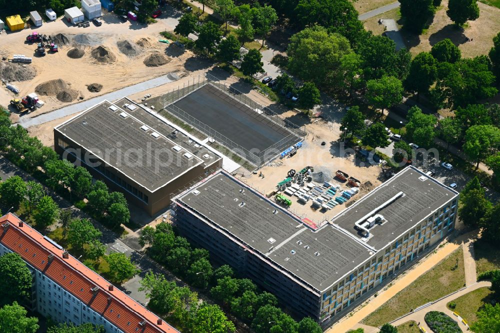 Aerial photograph Berlin - New construction site of the school building Kniprodestrasse on street Margarete-Sommer-Strasse in the district Prenzlauer Berg in Berlin, Germany