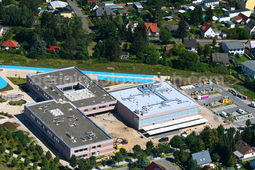 Fredersdorf-Vogelsdorf from above - New construction site of the school building on Landstrasse - Lenbachstrasse - Richard-Jaensch-Strasse in Fredersdorf-Vogelsdorf in the state Brandenburg, Germany