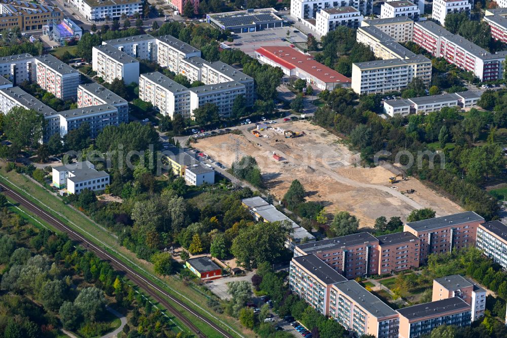 Berlin from the bird's eye view: New construction site of the school building on Naumburger Ring in the district Hellersdorf in Berlin, Germany