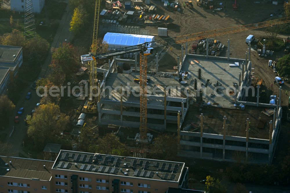 Aerial photograph Berlin - New construction site of the school building on Naumburger Ring in the district Hellersdorf in Berlin, Germany