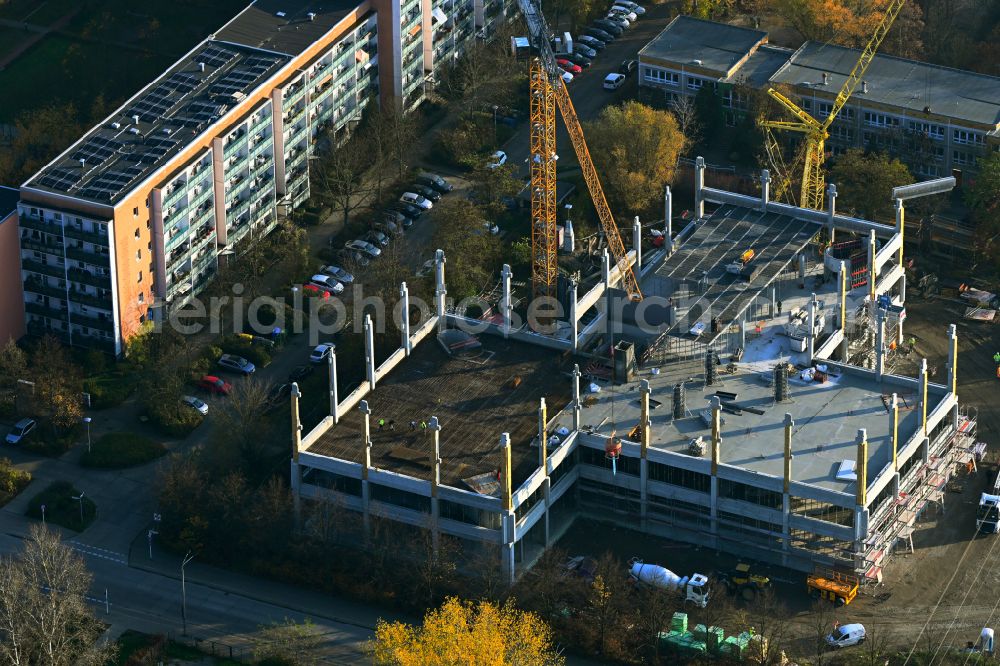 Berlin from the bird's eye view: New construction site of the school building on Naumburger Ring in the district Hellersdorf in Berlin, Germany