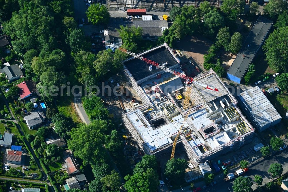 Aerial image Berlin - New construction site of the school building Private Goethe-Grundschule on Wittenauer Strasse in the district Wittenau in Berlin, Germany
